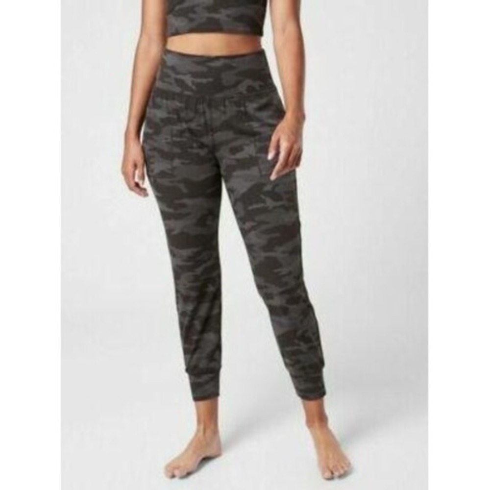 Athleta Salutation Jogger Camo Pants Womens XL High Waist Pockets Gray Black